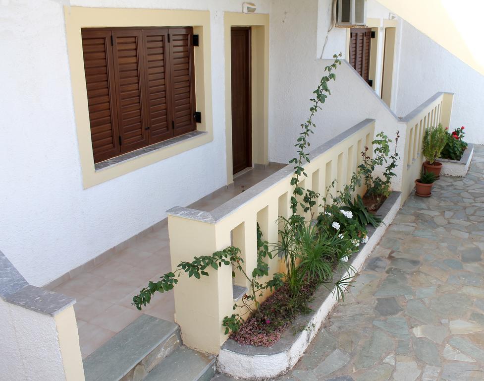 Flamingo Apartments Palekastro Luaran gambar